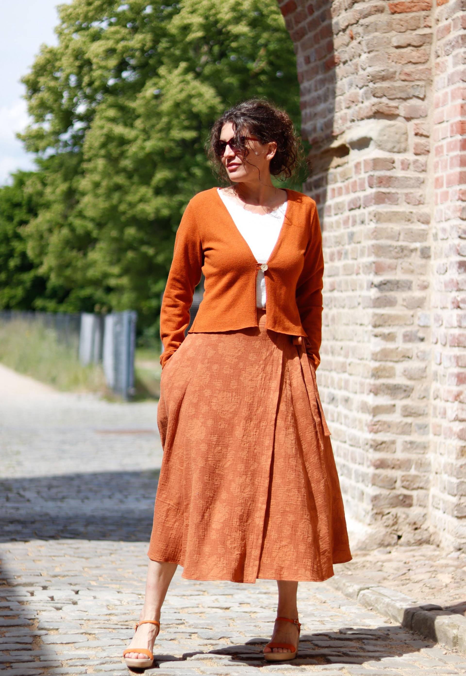 Kurzjacke Strickjacke Merinowolle Terracotta Meliert Kurzjacke Strickjacke Merinowolle Terracotta Meliert von BasiaKollek