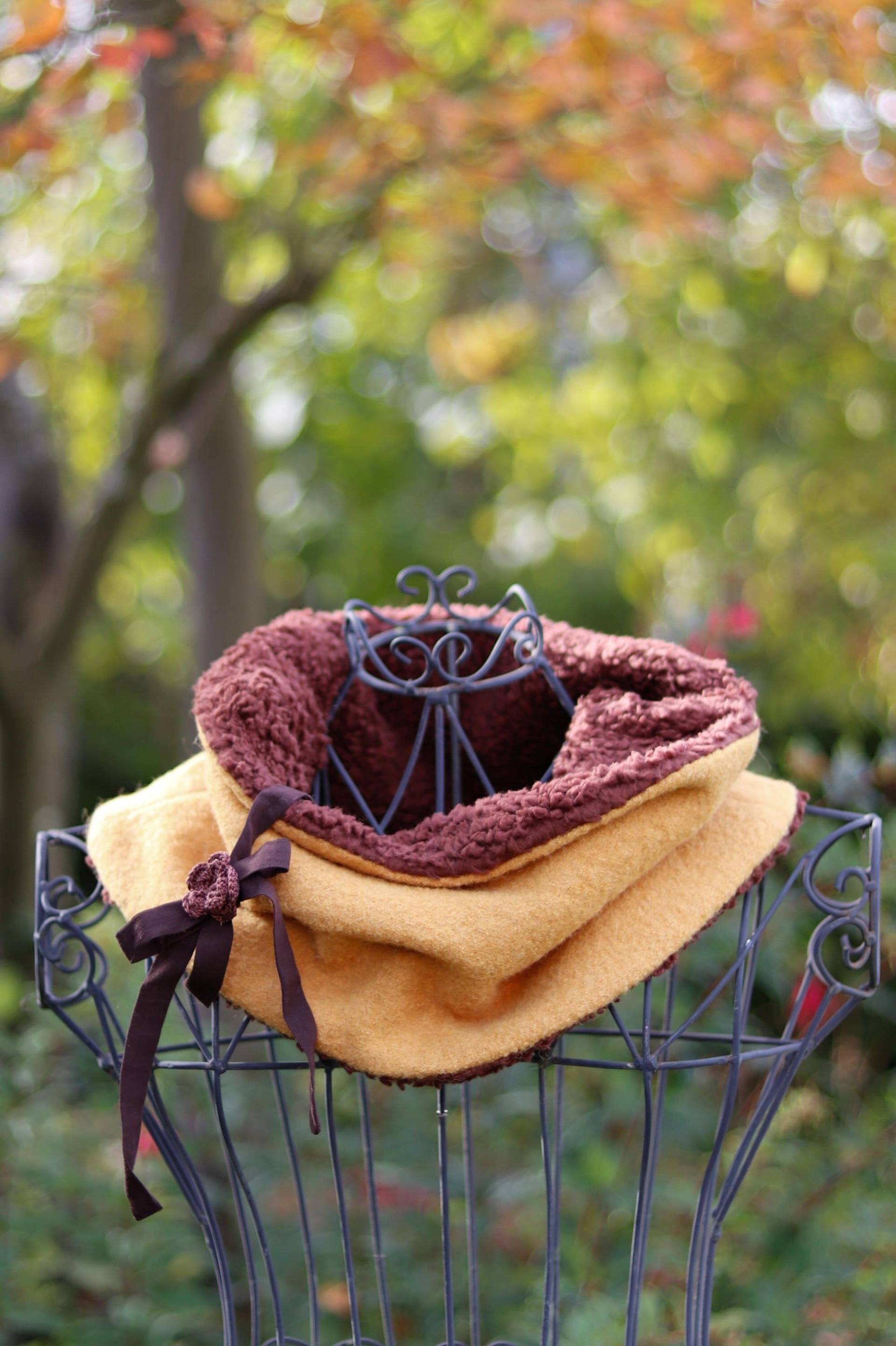 Schlauchschal Loop Wolle Curry von BasiaKollek