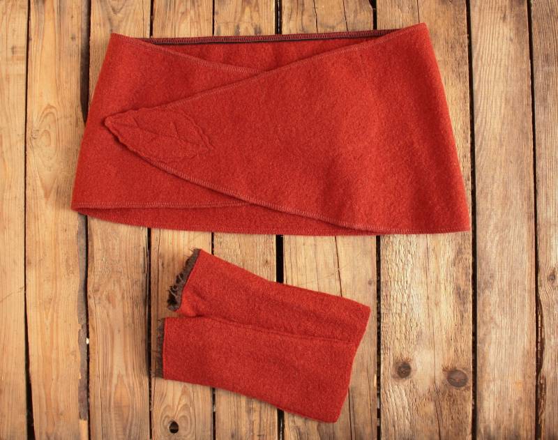 Set Nierengürtel Cacheur & Stulpen Aus Wolle in Terracotta von BasiaKollek