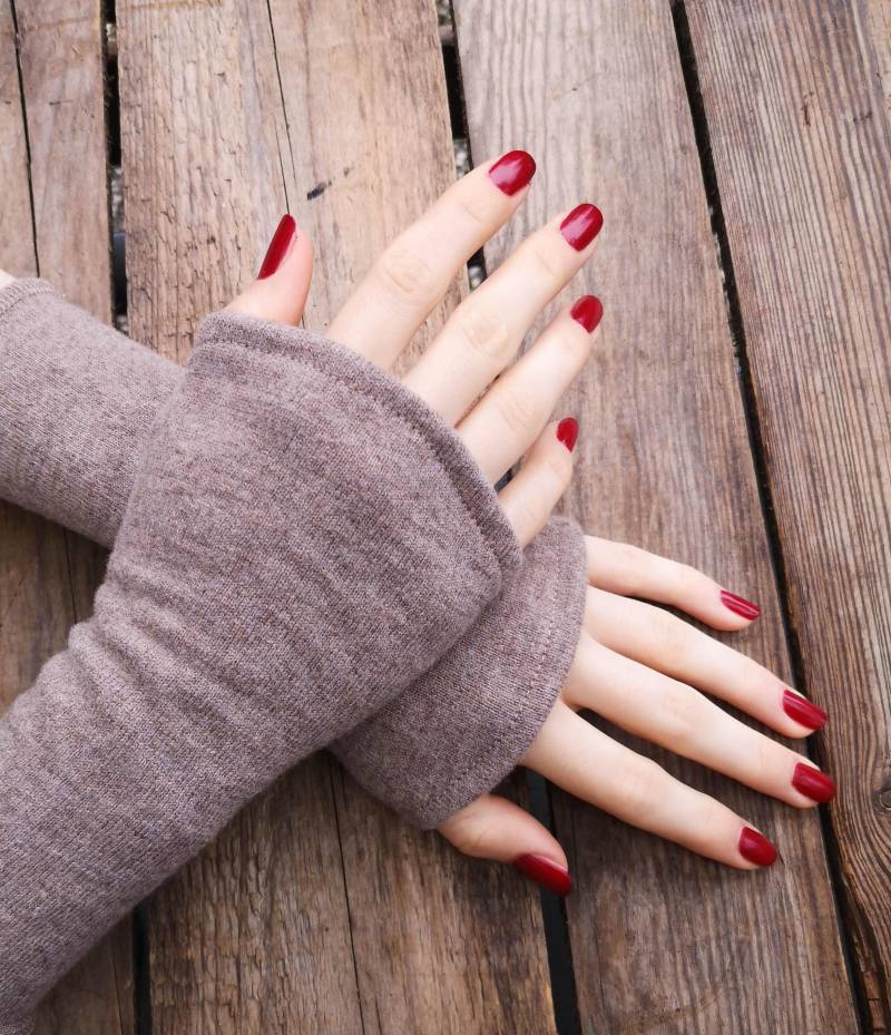 stulpen Merinowolle Taupe von BasiaKollek