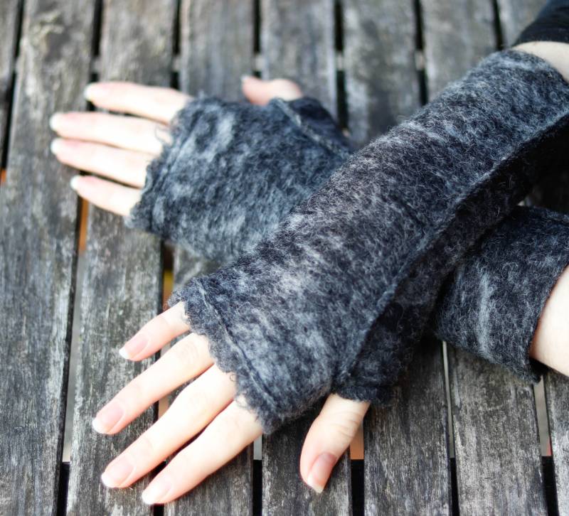 stulpen Wolle Daumenloch Grau Schwarz Mit Paisleymuster Hellgrau von BasiaKollek