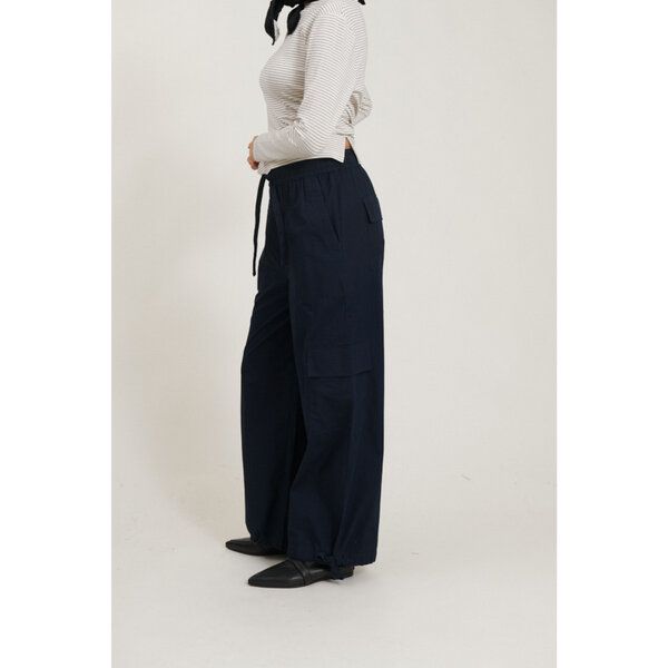 Basic Apparel Cargohose TILDE Loose aus Bio-Baumwolle von Basic Apparel