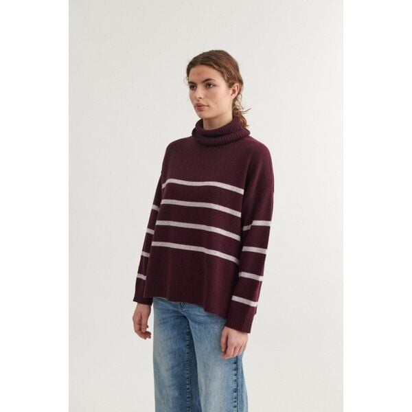 Basic Apparel Gestreifter Pullover LISE mit Rundhals aus recycelter Wolle von Basic Apparel