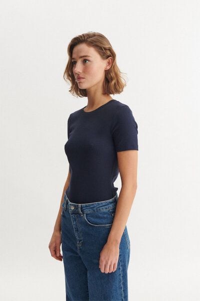 Basic Apparel LUDMILLA Langarmshirt aus Bio-Baumwolle von Basic Apparel