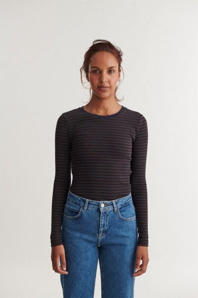 Basic Apparel LUDMILLA Langarmshirt aus Bio-Baumwolle von Basic Apparel