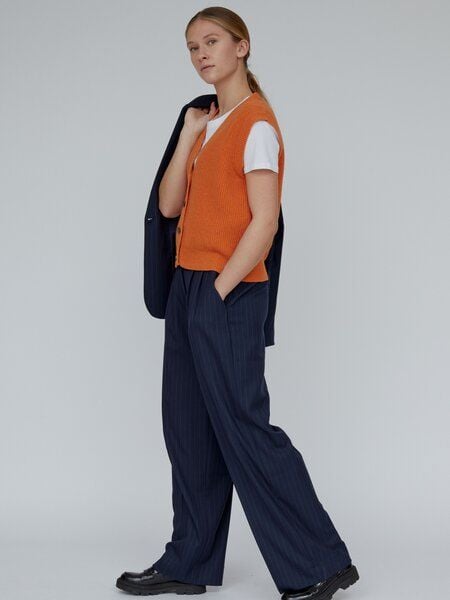 Basic Apparel Pullunder geknöpft - Lise Vest - aus recycelter Wolle von Basic Apparel