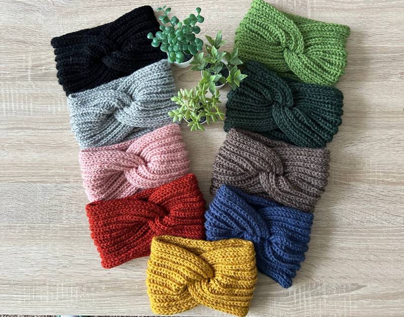 stirnband Damen Mit Twist - Handgestrickt Warmes Winteraccessoire in Verschiedenen Farben von BastiniHandmade