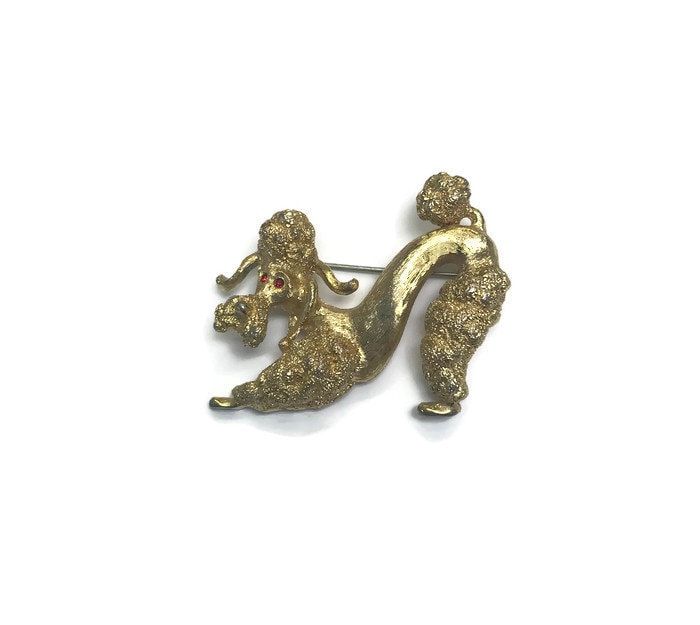 Signierte Monet Brosche, Gold Ton Pudel Hunde Modeschmuck von BatCityVintage