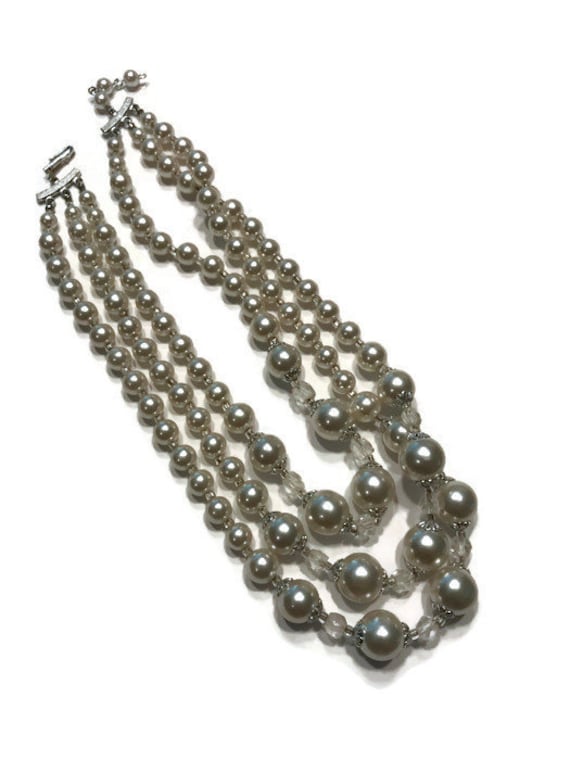 Vintage Perlen - Und Kristallperlen Halskette, Dreisträngige Hochzeit Brautschmuck, Trachtenschmuck von BatCityVintage