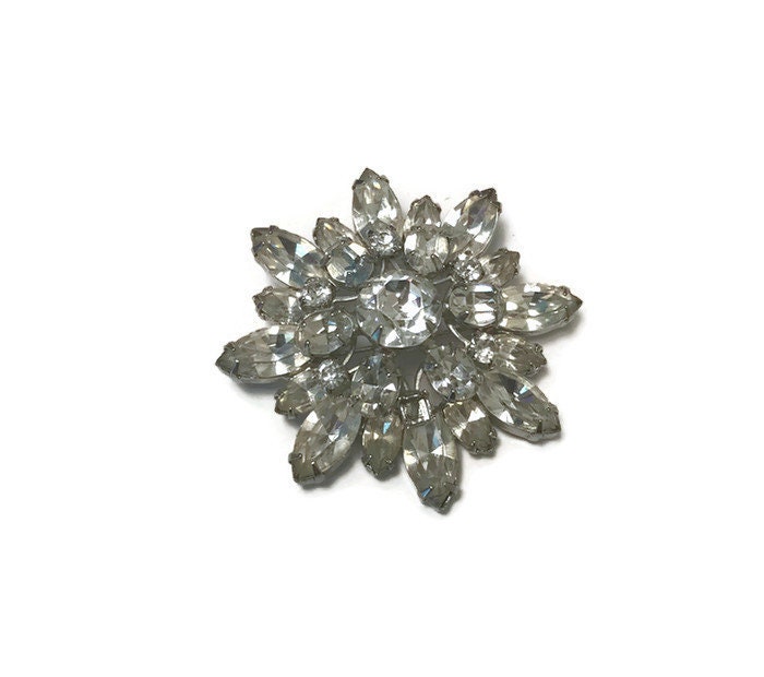 Vintage Strass Starburst Brosche, Signierte Weiss 1950Er Jahre Modeschmuck von BatCityVintage