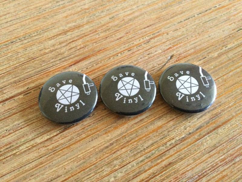 Button Save Vinyl von BatcaveDesignShop