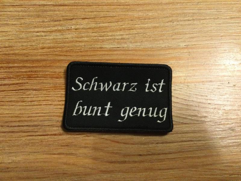 Patch Aufnäher „Schwarz Ist Bunt Genug" von BatcaveDesignShop