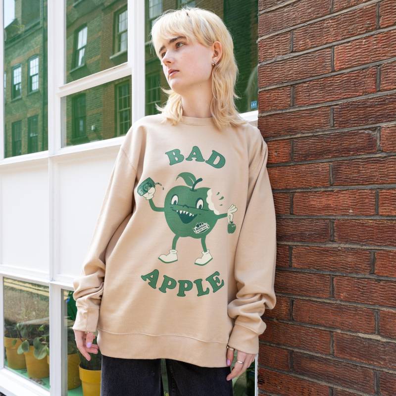 Bad Apple Slogan Sweatshirt in Sand von Batch1UK