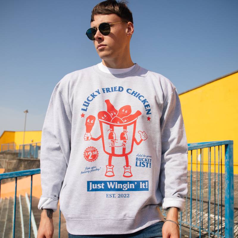 Glückliches Frittiertes Huhn Herren Grafik Sweatshirt von Batch1UK