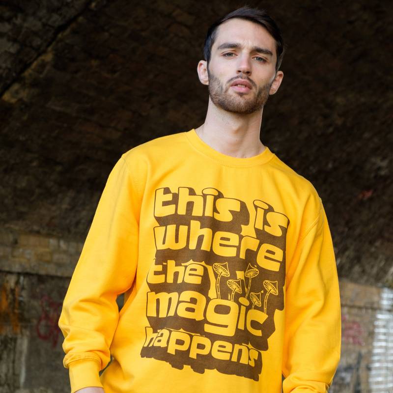 Wo The Magic Happens Männer Sweatshirt Mit Slogan von Batch1UK