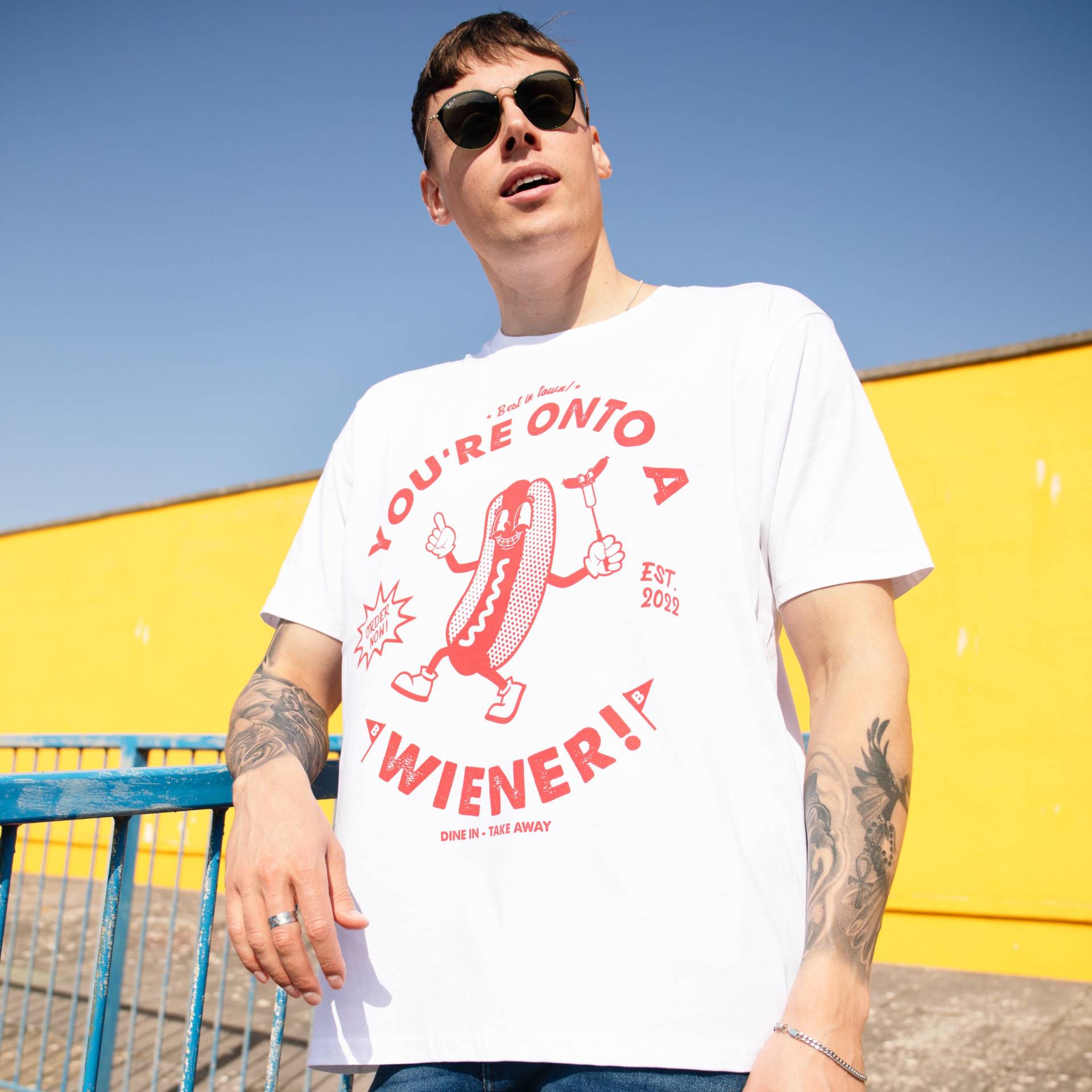 You're On A Wiener Herren Hot Dog Grafik T-Shirt von Batch1UK