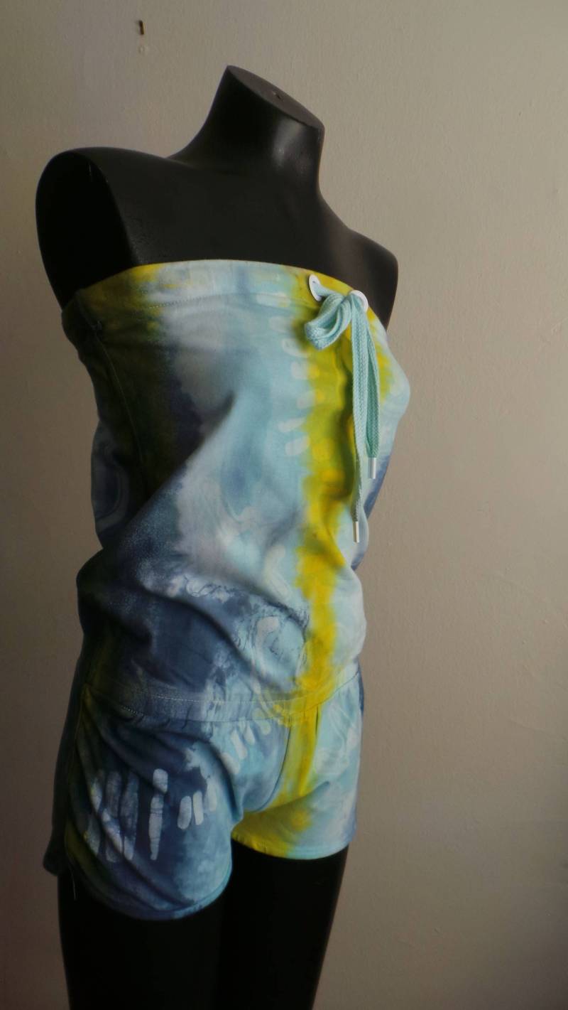 strampler. Bimr006 von BatikArtsStudio