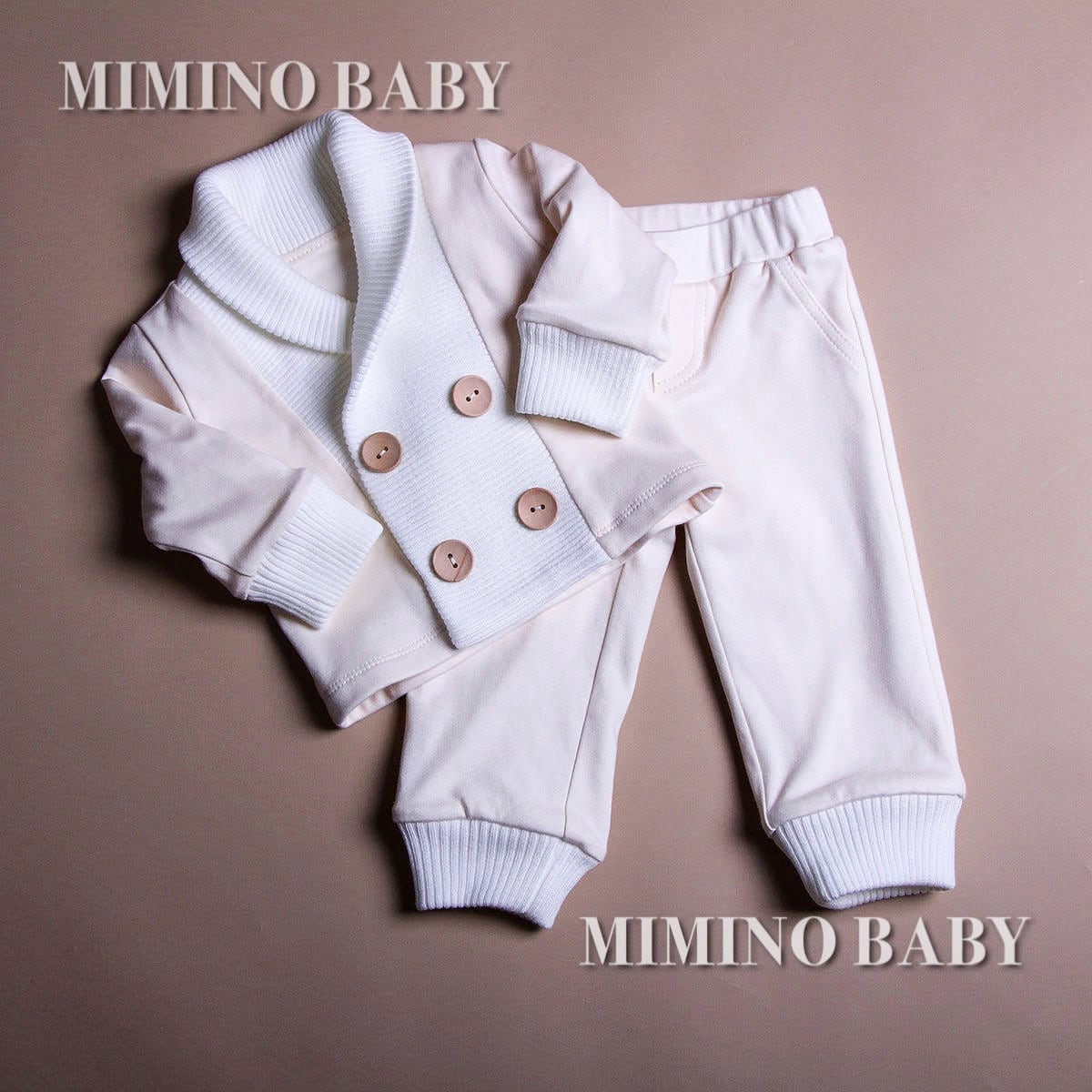 Bio Baumwolle Baby Tauf-Outfit Warmer Taufanzug Mit Mütze & Schühchen von BattesimoLove