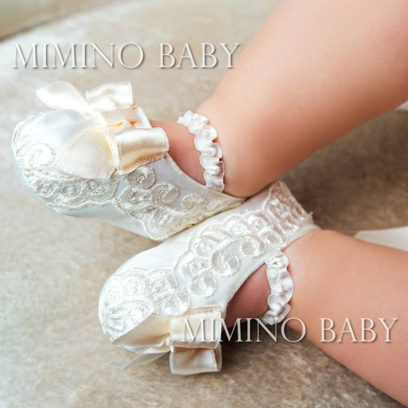 Mädchen Taufschuhe - Aus Spitze von BattesimoLove