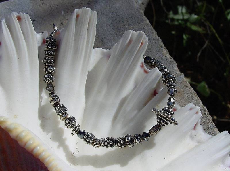 Bali Sterling Silber, Poliert Silber Und Swarovski Kristall Perlen Armbänder, Armband Mit von BaublesHandcrafted