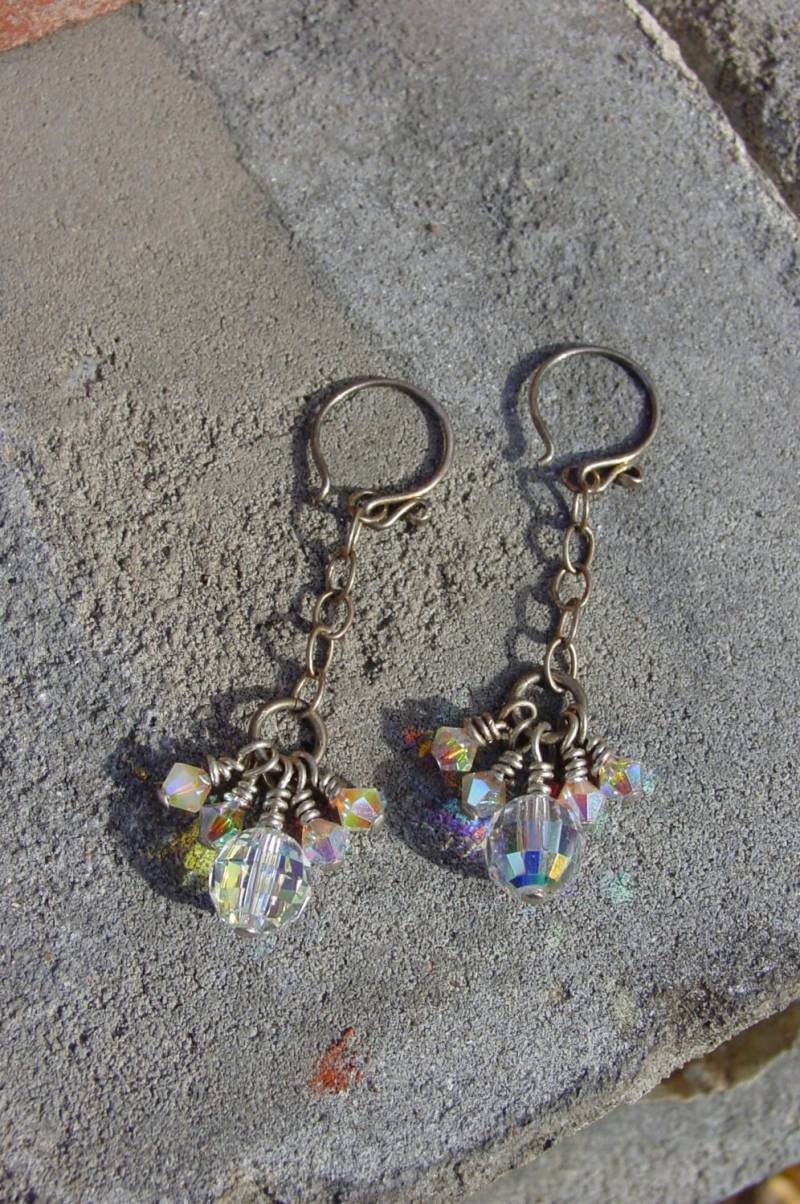 Swarovski Crystal Ab Diskokugel, Weißer Opal 2Ab Ohrringe, Ab, Lange Sterling Silber Kette Dangly Cluster Ohrringe von BaublesHandcrafted