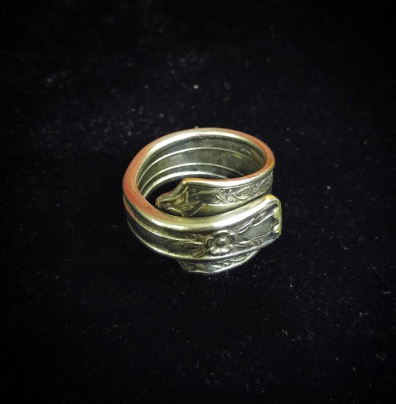 Löffel Wickelring Aus Antikem Silberblech von BaublesnBijouxWest