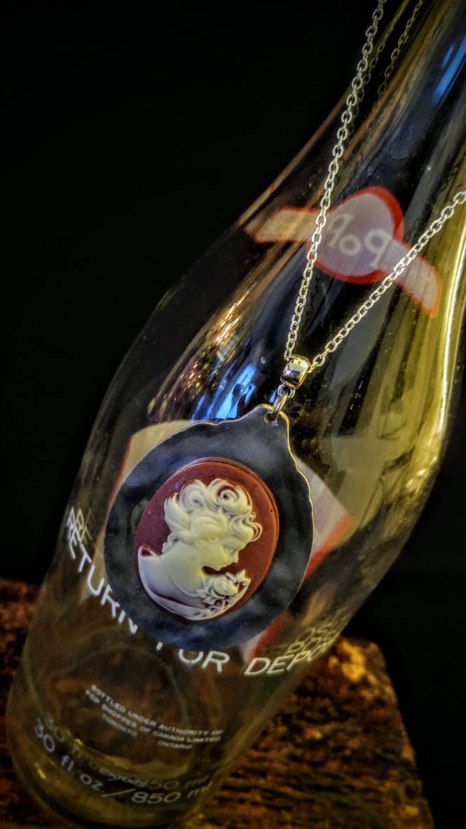 Weinrote Löffelschale Kamee. Kostenloser Versand Innerhalb Kanadas von BaublesnBijouxWest