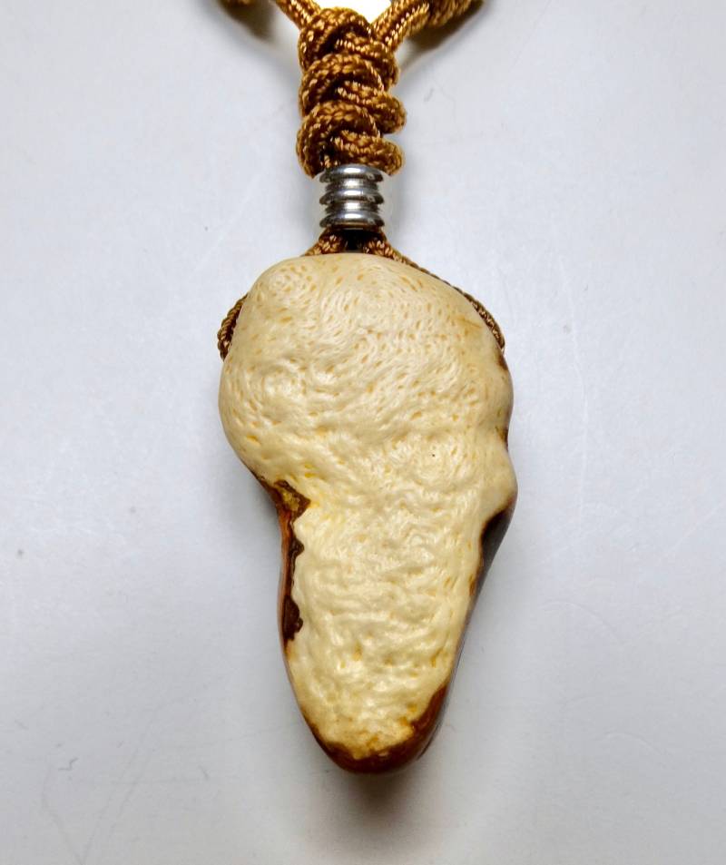 Kontinent Afrika Natürlich in Dieser Form Gewachsen Absolutes Unikat Baumperle Einer Buche An Paracord Halskette Kette Vegan Kontinent Afrika Natürlich in Dieser Form Gewachsen Absolutes Unikat Baumperle Einer Buche An Paracord Halskette Kette Vegan von Baumperlen