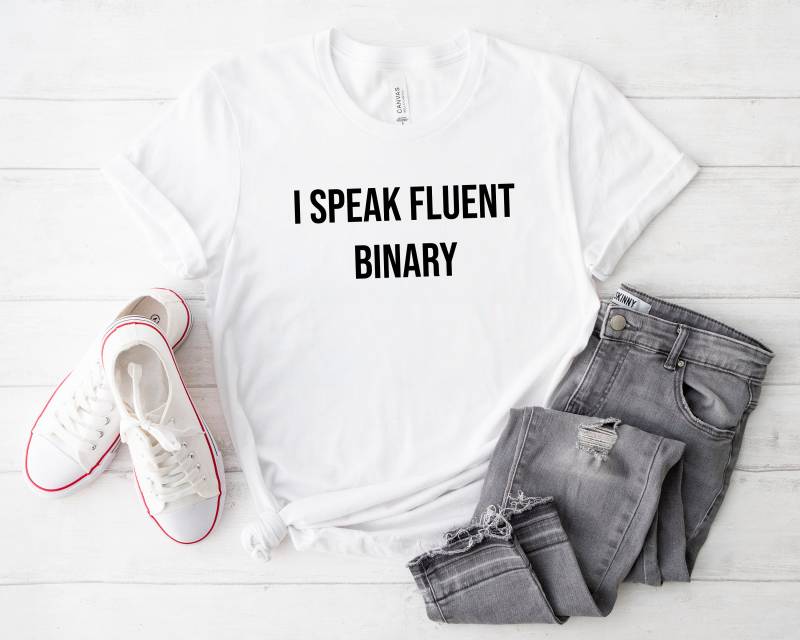 Ich Spreche Fließend Binäres Hemd Lustiges Programmier-Liebhaber-Geschenk Computer T-Shirt Code Netz-Shirt Ich Spreche Fließend Binäres Hemd Lustiges Programmier-Liebhaber-Geschenk Computer T-Shirt Code Netz-Shirt von BaylineWear