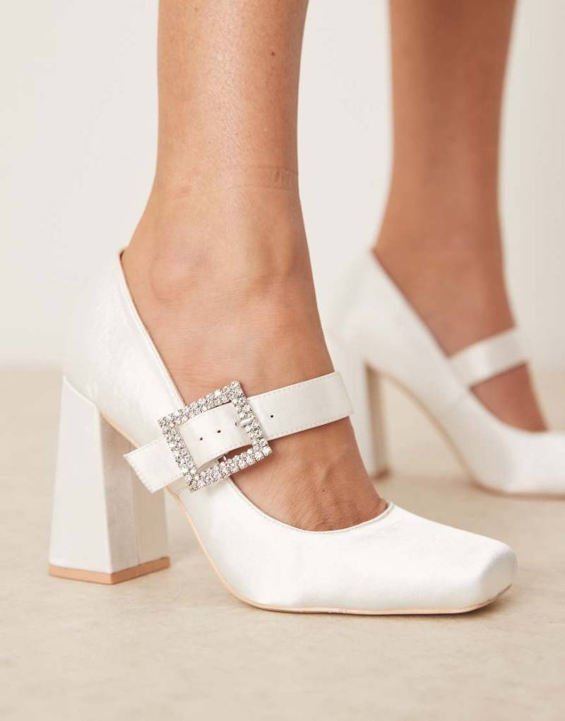 Be Mine - Bridal - Neilina - Mary-Jane-Schuhe in Elfenbeinweiß mit Blockabsatz von Be Mine