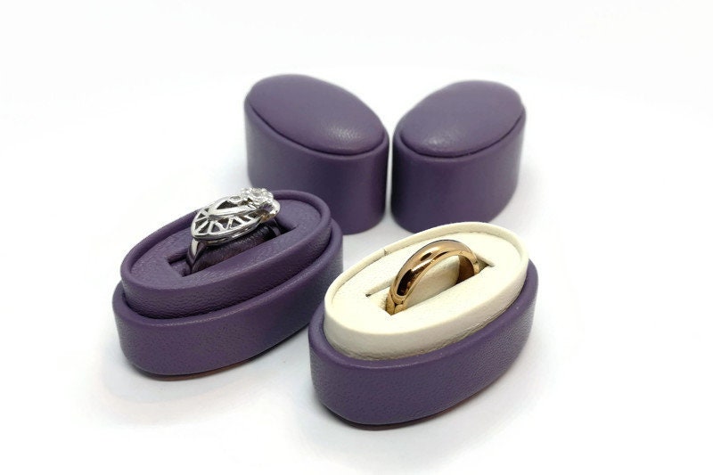 Verlobungsring Box Hochzeit Ringbox Lila Schmuckschatulle Hochzeitsdeko Ring-Box Für Den Antrag Ringträger Benutzerdefinierte Verlobungsring Box Hochzeit Ringbox Lila Schmuckschatulle Hochzeitsdeko Ring-Box Für Den Antrag Ringträger Benutzerdefinierte von BeALeather