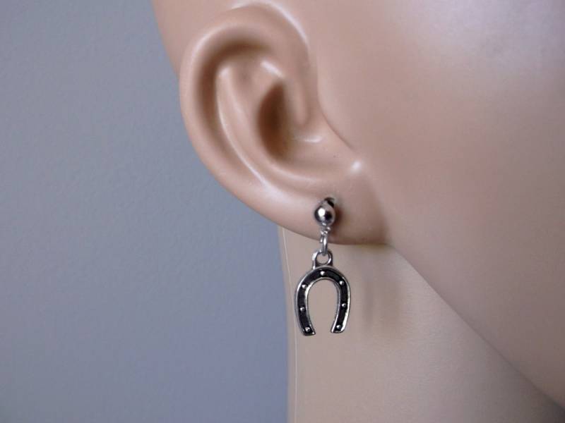 Hufeisen Ohrring Glück Amulett Aus Tibet Silber von BeAliter