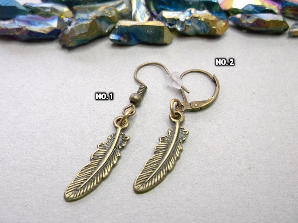 Messing Feder Ohrhänger Boho Hippie Charme von BeAliter