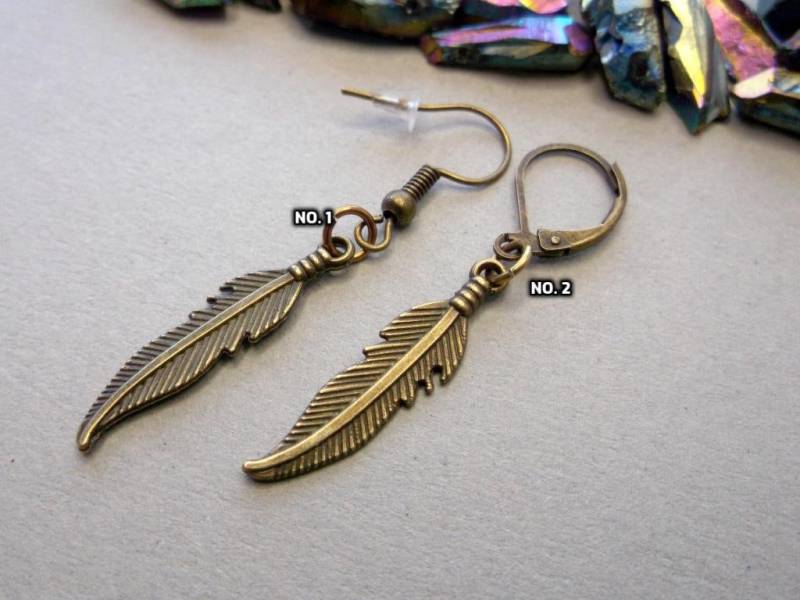 Messing Feder Ohrring Gothic Hippie Stil, Geschenk Für Freunde von BeAliter