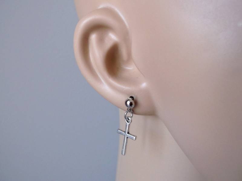 Silber Kreuz Ohrstecker Herren Jugend Accessoire Silber Kreuz Ohrstecker Herren Jugend Accessoire von BeAliter