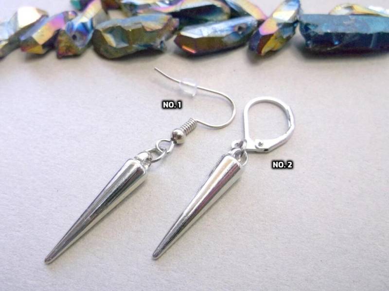 Silber Spike Ohrringe Im Unisex Stil Silber Spike Ohrringe Im Unisex Stil von BeAliter