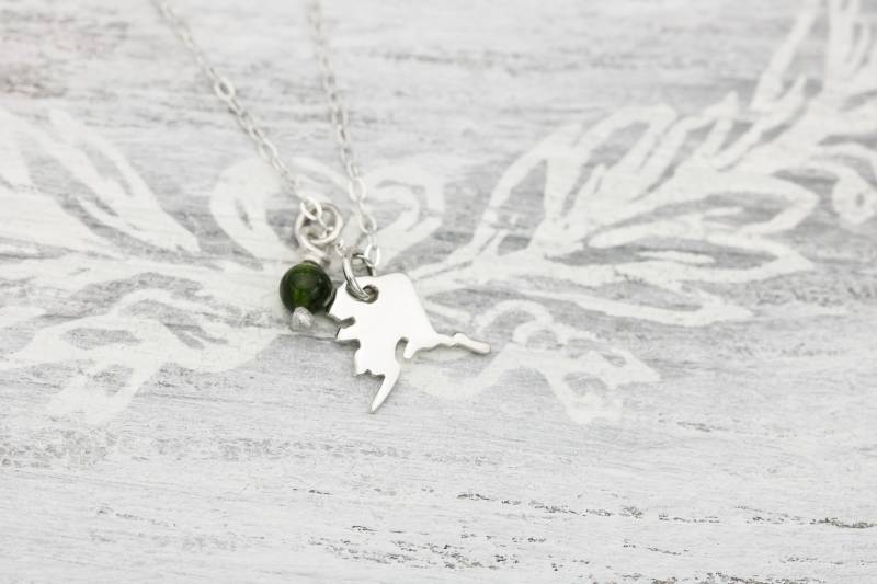 sterling Silber Alaska Charm Halskette Mit Echten Jade Perle von BeCharmedandCompany