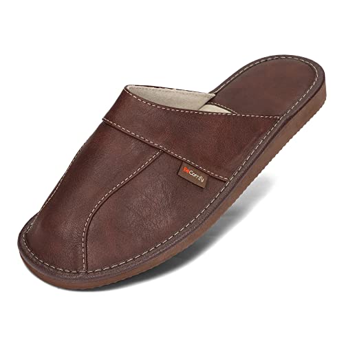 BeComfy Herren Leder Hausschuhe mit geformtem Fußbett Bequeme Pantoffeln für Zuhause und Entspannung Größen 40-46 EU (Braun 2, Numeric_44) von BeComfy