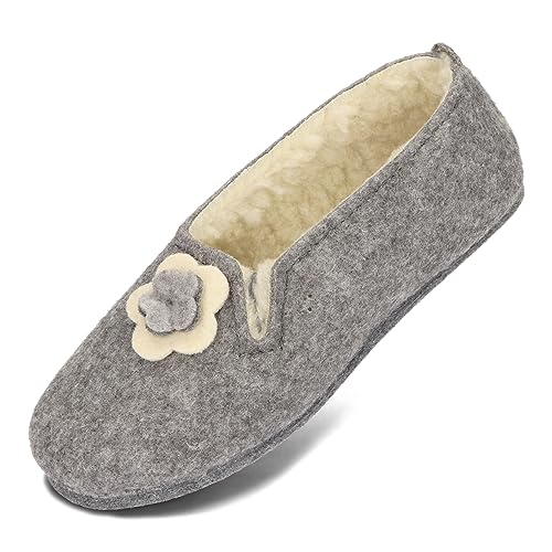 BeComfy Damen Filzhauschuhe Gefüttert mit Schafwolle Warme Pantoffeln mit Blume Filzsohle 36-42 EU (Grau, EU Schuhgrößensystem, Erwachsene, Numerisch, M, 38) von BeComfy