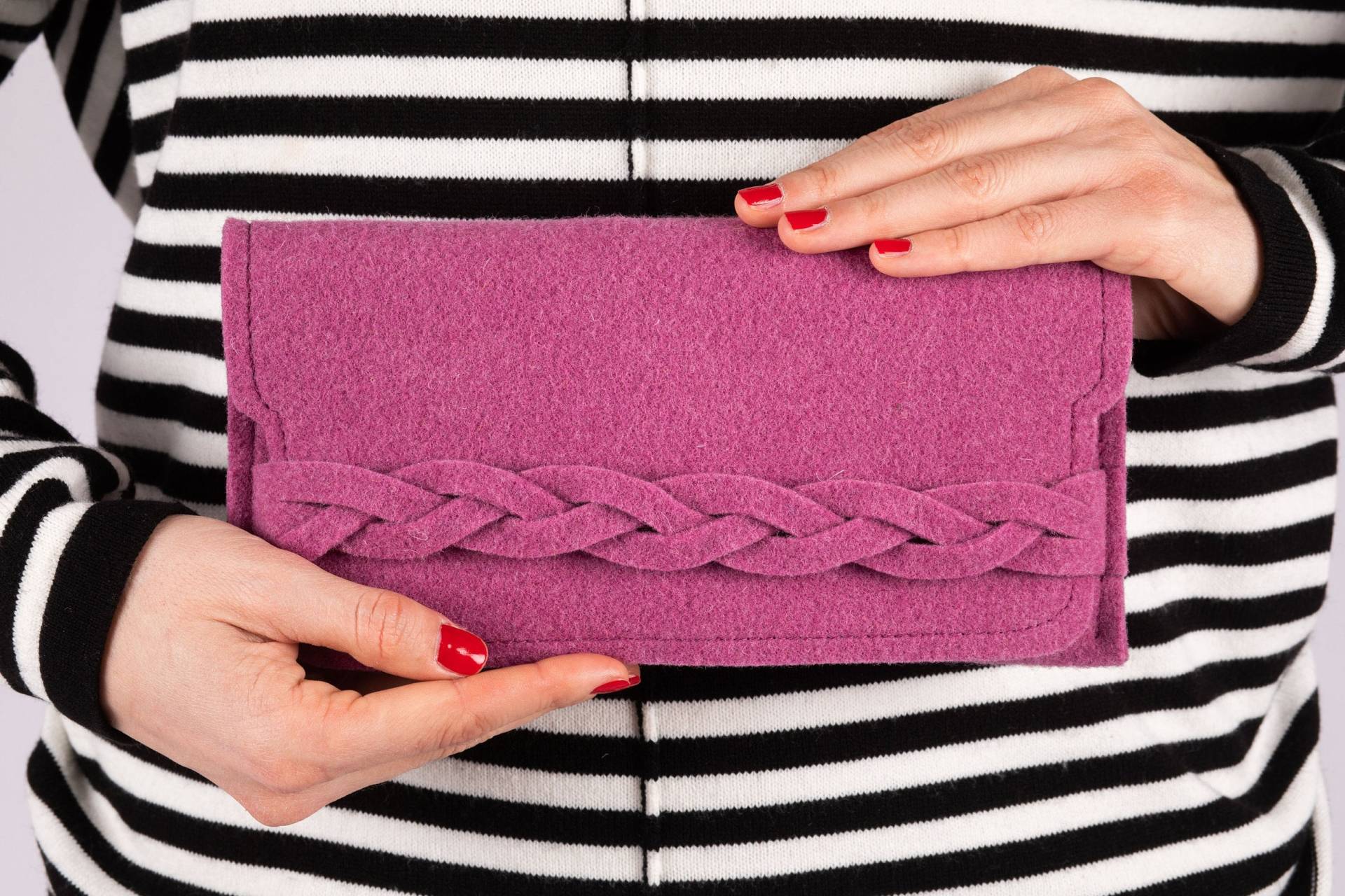 Langes Portemonnaie Frau Cyclamen Violett Mit Zopf, Lila Wolle Handtasche Clutch Geldbeutel, Schmales Doppelfach Portemonnaie, Kreditkartenhalter Langes Portemonnaie Frau Cyclamen Violett Mit Zopf, Lila Wolle Handtasche Clutch Geldbeutel, Schmales Doppelfach Portemonnaie, Kreditkartenhalter von BeFeltBag