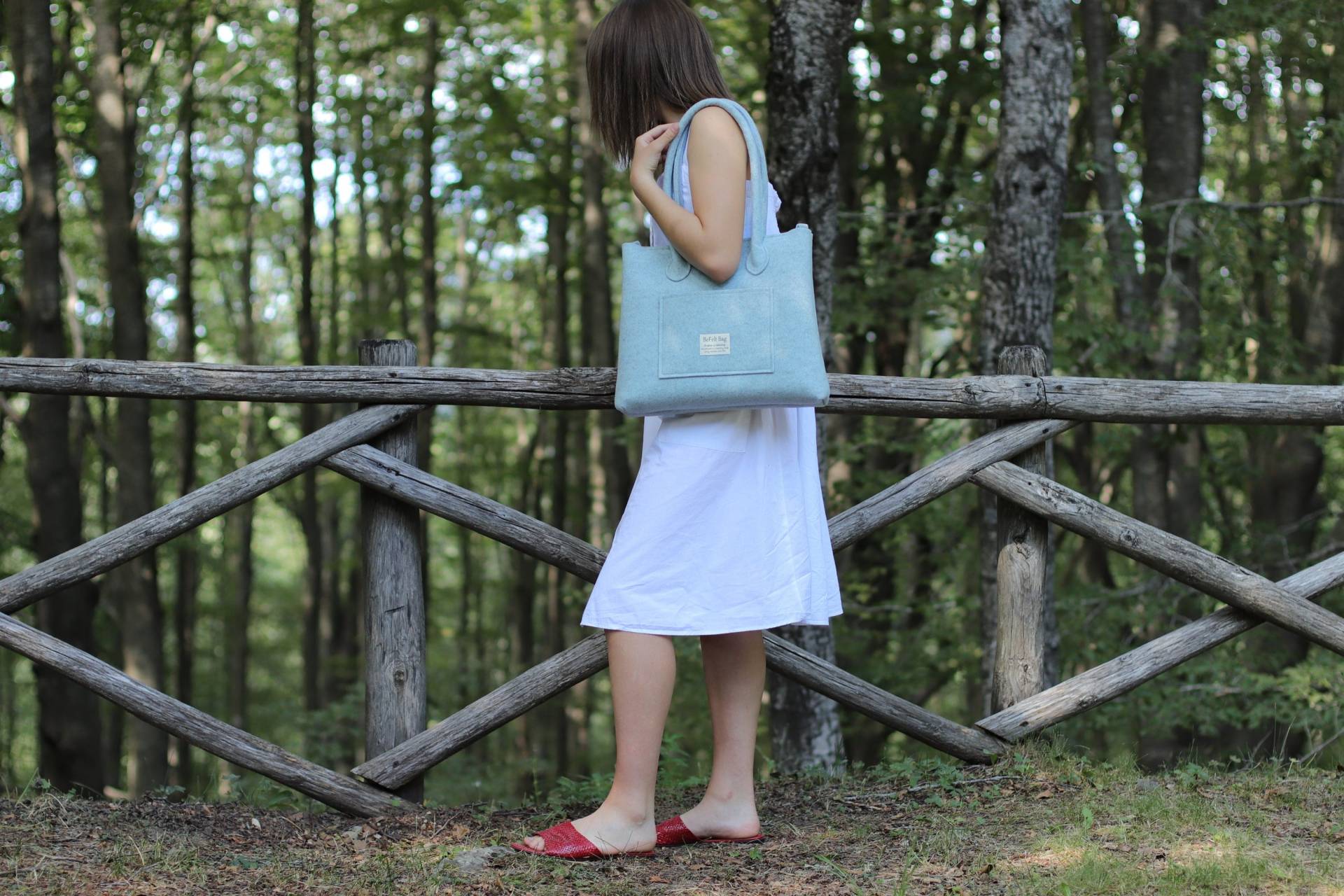 Schultertasche Aus Filz Mit Reißverschluss, Reißverschlusstaschen, Hellblaue Shoppertasche Frau, Laptoptasche Einkaufstasche Langen Henkeln von BeFeltBag