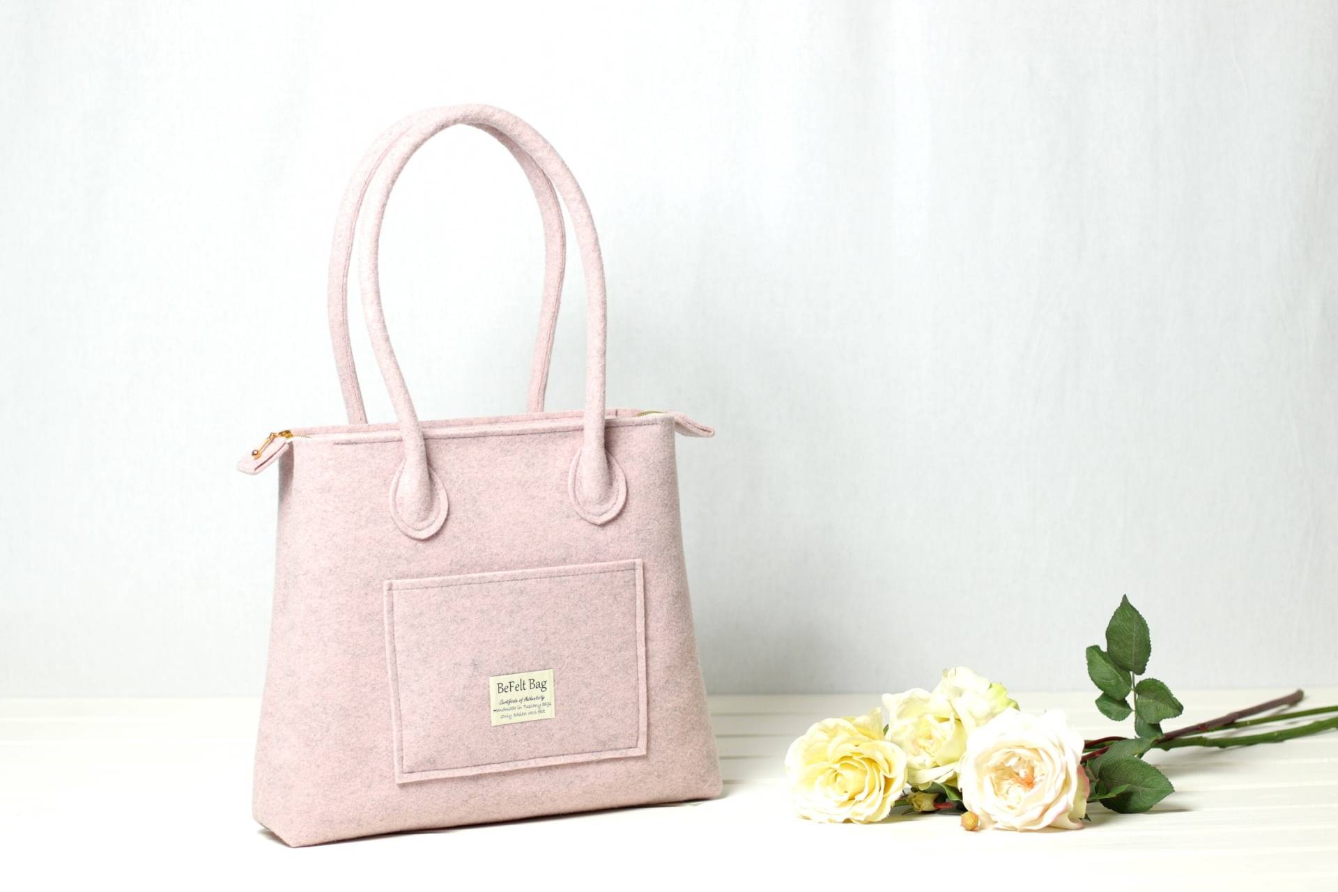 Zip Top Tasche Frau in Hellrosa Wollfilz, Gefilzte Leichte Mit Henkeln, Filz Handtasche, Shopper, Einkaufstasche, Handgefertigt Italien Zip Top Tasche Frau in Hellrosa Wollfilz, Gefilzte Leichte Mit Henkeln, Filz Handtasche, Shopper, Einkaufstasche, Handgefertigt Italien von BeFeltBag