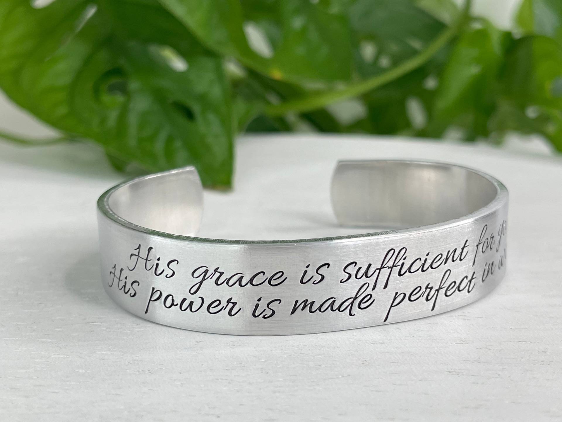 2 Korinther 12, 9 | Seine Gnade Ist Ausreichend Macht Wird Perfekt in Schwäche Gemacht Schrift Armband Christliches Ermutigungsgeschenk 2 Korinther 12, 9 | Seine Gnade Ist Ausreichend Macht Wird Perfekt in Schwäche Gemacht Schrift Armband Christliches Ermutigungsgeschenk von BeFoundStanding