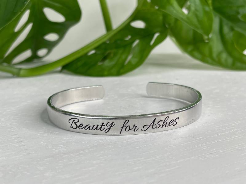 Beauty For Ashes Armband | Jesaja 613 Schrift Trauerfall Ermutigung Geschenk Fehlgeburt Christlicher Freund von BeFoundStanding
