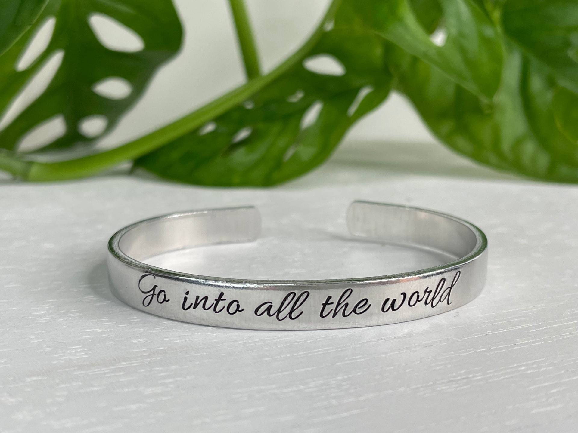 Gehen Sie in Die Ganze Welt | Mark 1615 Missionsgeschenk Mission Trip Schrift Armband Konfirmation Taufgeschenk Abschluss Des Seminars Gehen Sie in Die Ganze Welt | Mark 1615 Missionsgeschenk Mission Trip Schrift Armband Konfirmation Taufgeschenk Abschluss Des Seminars von BeFoundStanding