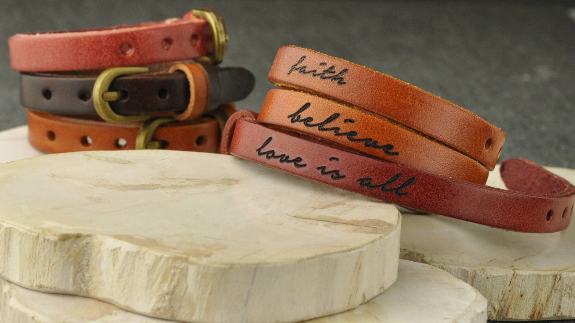 Personalisiertes Armband, Personalisiertes Lederarmband, Individuelles Manschettenarmband Mit Gravur, Geschenk Für Sie Oder Ihn, Abschlussgeschenk Personalisiertes Armband, Personalisiertes Lederarmband, Individuelles Manschettenarmband Mit Gravur, Geschenk Für Sie Oder Ihn, Abschlussgeschenk von BeJewDesign