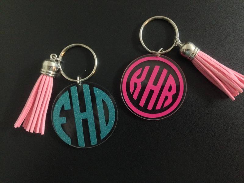 Monogramm Acryl Schlüsselbund Personalisierter Quaste Schlüsselbund Monogramm Acryl Schlüsselbund Personalisierter Quaste Schlüsselbund von BeNiralu