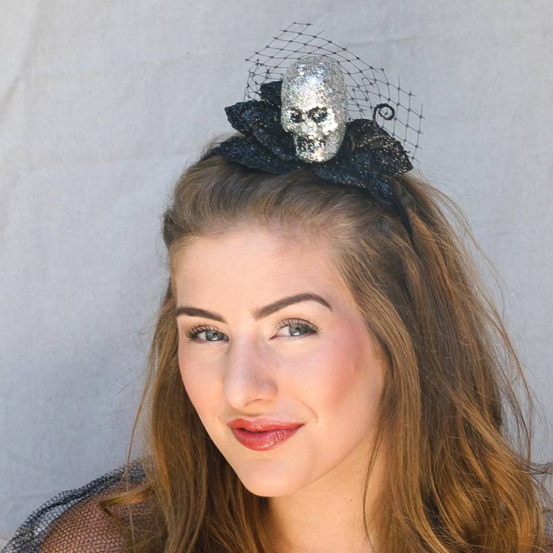 Glitter Schädel Und Black Net Halloween-Kostüm, Zubehör Haar, Erwachsenen Stirnband von BeSomethingNew