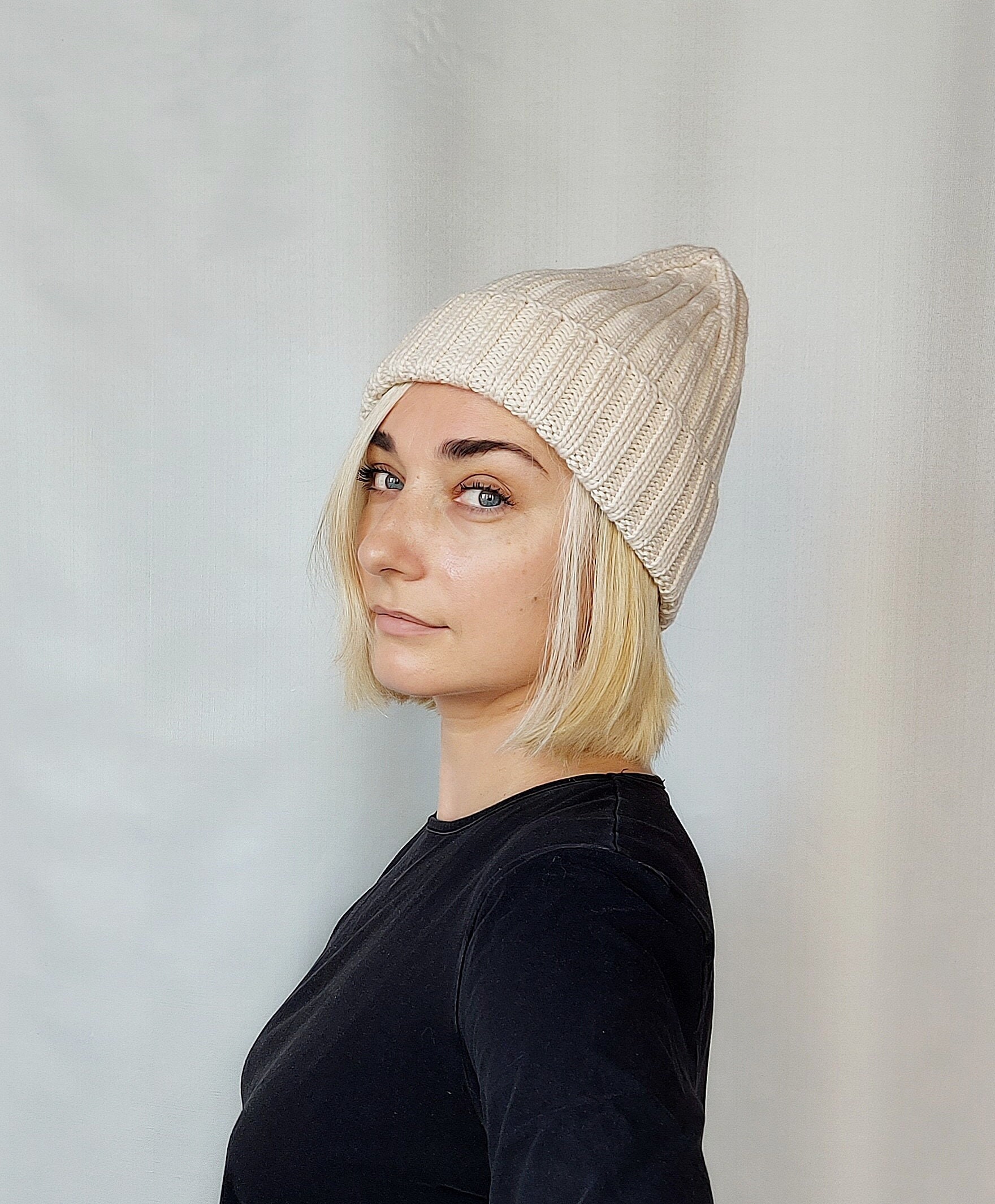 Creme Winter Damen Mütze - Merino Wolle Warme Basic Strickmütze von BeTaKnitWear