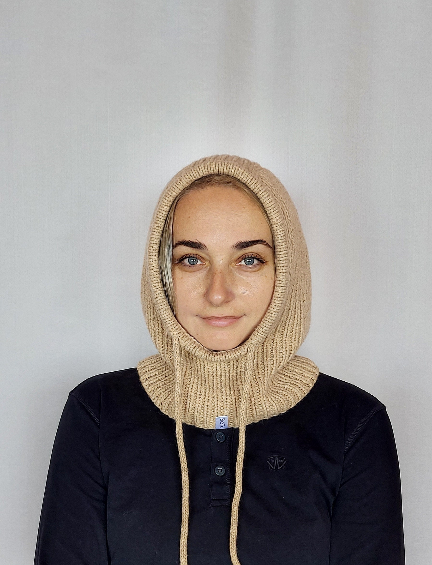 Warme Gestrickte Frauen Kapuze, Wolle Haube, Schal, Wasserfall Winter Beige Balaclava Für Frauen, Gerippte Strick Haube von BeTaKnitWear